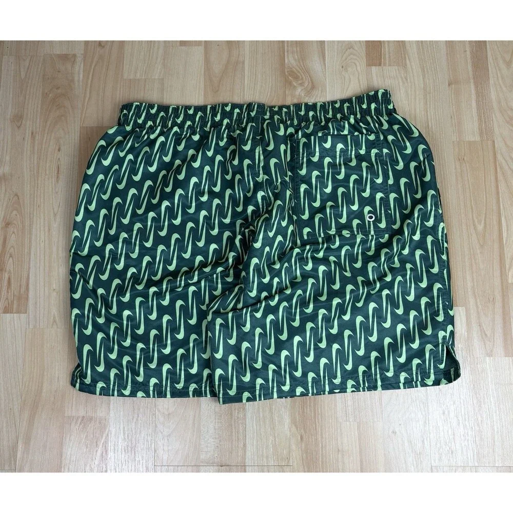 Men’s Nike Embroidered Shorts / Swim Trunks / Green / Size XL / Summer